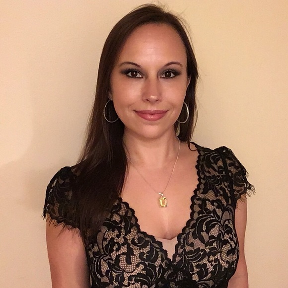 Meet your Posher, Ashley - Picture 3 of 7